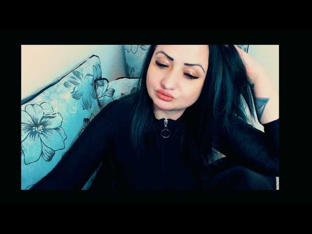 प्रसारण स्क्रीनशॉट KinkyDomina