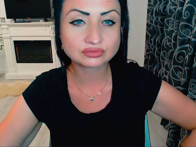 प्रसारण स्क्रीनशॉट KinkyDomina