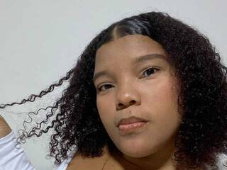 कामुक वीडियो चैट DayanRoux