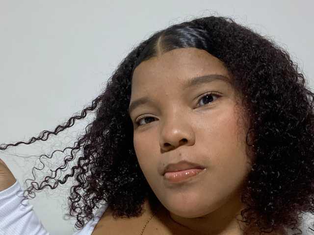 प्रोफ़ाइल की तस्वीर DayanRoux