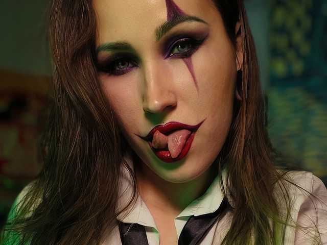 प्रोफ़ाइल की तस्वीर InkButtercup