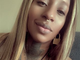 कामुक वीडियो चैट DomCherrired