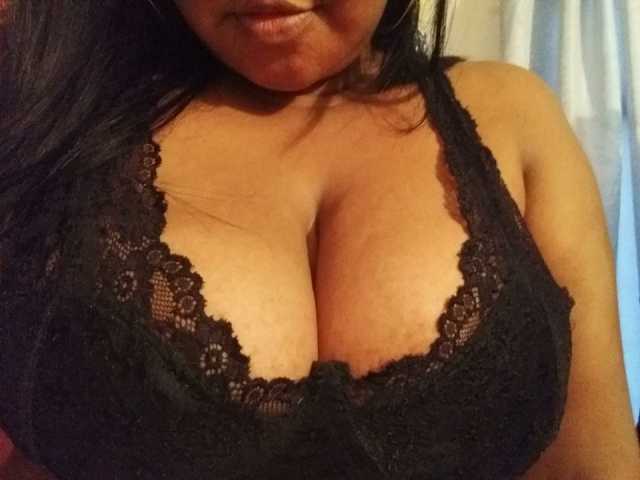 खाते की फोटो EBONYBREASTVH