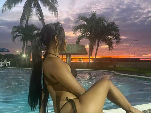 प्रोफ़ाइल की तस्वीर ebonycrazy