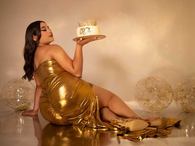 प्रोफ़ाइल की तस्वीर EinnyMure