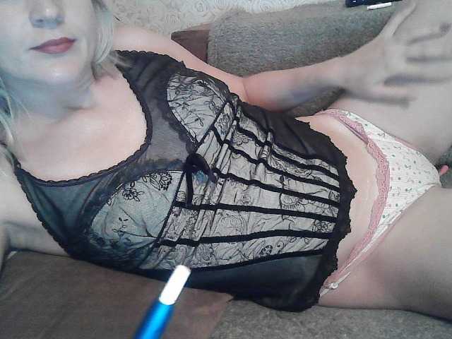 प्रसारण स्क्रीनशॉट ElegantBlonda