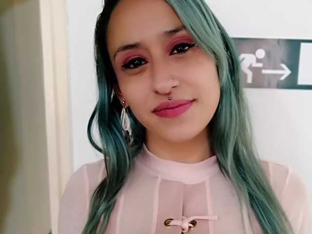 प्रोफ़ाइल की तस्वीर EllaQuinn