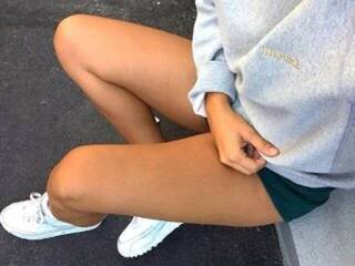 कामुक वीडियो चैट EllaShinee