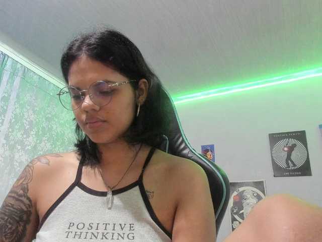 प्रसारण स्क्रीनशॉट EllieCute