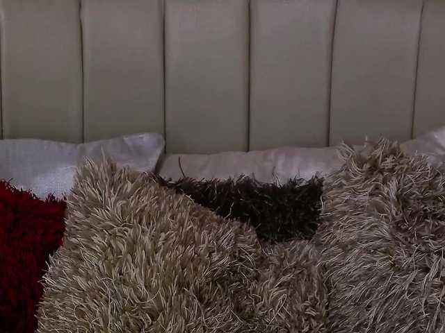 प्रसारण स्क्रीनशॉट EllieMartini