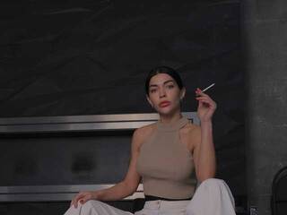 कामुक वीडियो चैट EllisMoor