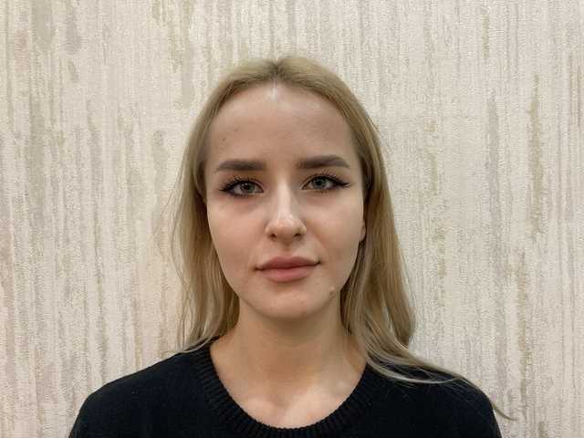 प्रोफ़ाइल की तस्वीर elzauwu