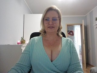 कामुक वीडियो चैट EmillyLove