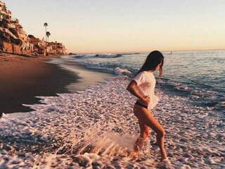 कामुक वीडियो चैट Emily-64