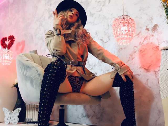 प्रोफ़ाइल की तस्वीर Emily-bloom