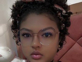 कामुक वीडियो चैट emily-carzon
