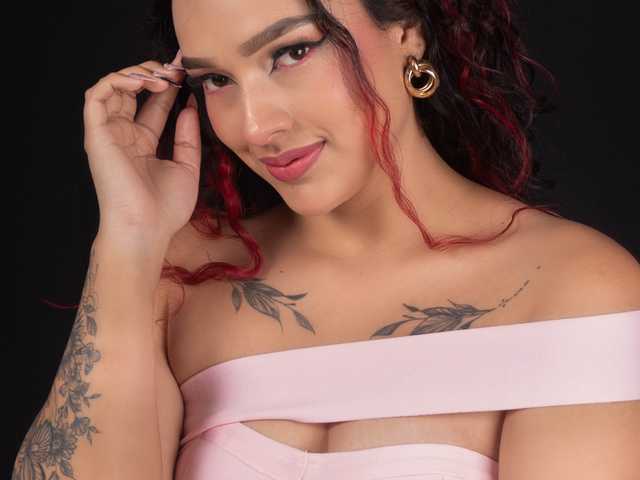 प्रोफ़ाइल की तस्वीर Emily-Foxyy