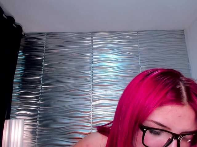 तस्वीरें EmilyBenz1 ʕ•́ᴥ•̀ʔっI will give a little excitement and pleasure to your weekend ♥/Full naked 99/ Ride Dildo 131 tkns .