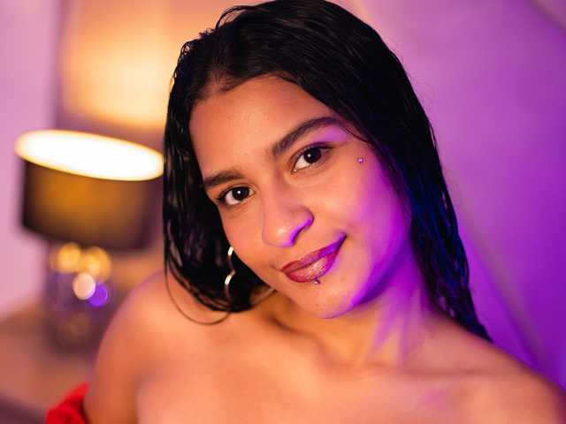 प्रोफ़ाइल की तस्वीर EmilyCristal