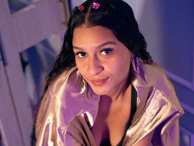 प्रोफ़ाइल की तस्वीर EmilyCristal