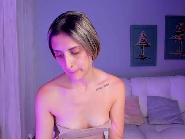 तस्वीरें EmilyGraham ♥ New year is around the corner! come and fuck me so hard! ❤. Fuck Pussy @remain tk left ♥