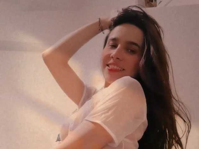 प्रोफ़ाइल की तस्वीर EmilyJhonson