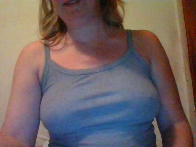 प्रसारण स्क्रीनशॉट Emilylyn