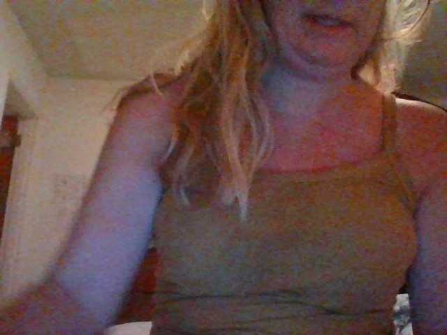 प्रसारण स्क्रीनशॉट Emilylyn