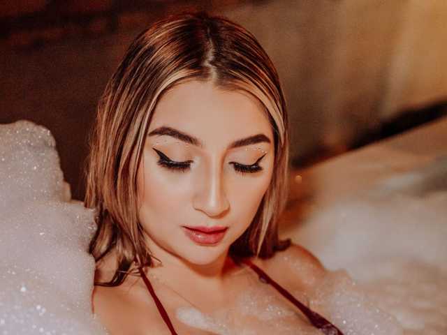 प्रोफ़ाइल की तस्वीर erin-