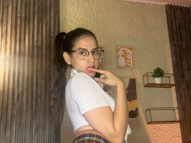 प्रोफ़ाइल की तस्वीर EroticValen