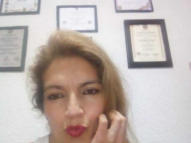 प्रोफ़ाइल की तस्वीर Esmeralda-Oik