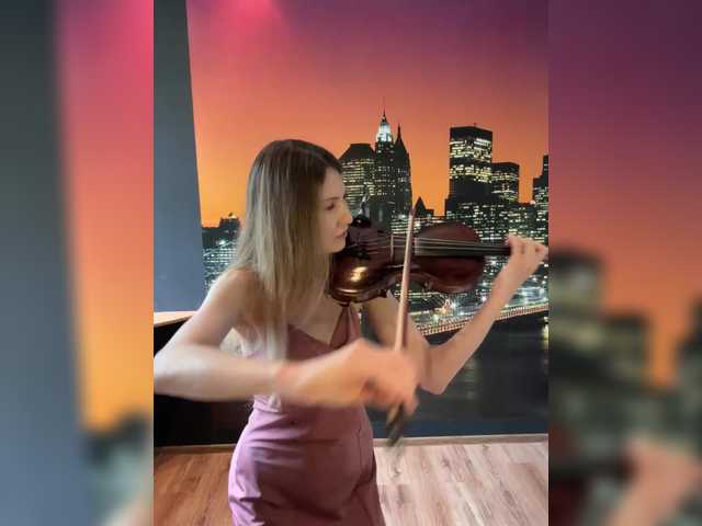 प्रोफ़ाइल की तस्वीर EvaViolin