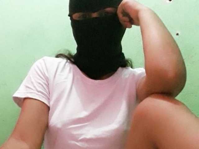 प्रोफ़ाइल की तस्वीर Evelyn_Grey
