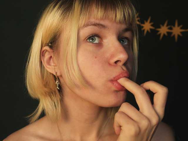 प्रोफ़ाइल की तस्वीर FapClubFam