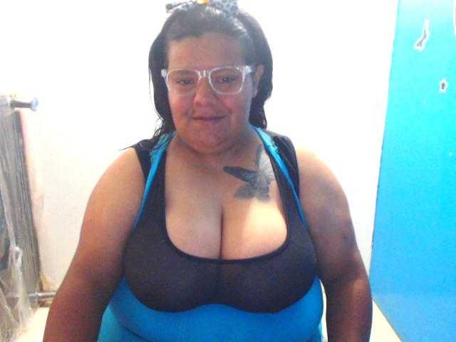 प्रोफ़ाइल की तस्वीर fattitsxxx