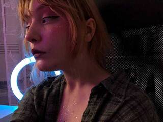 कामुक वीडियो चैट flora-son