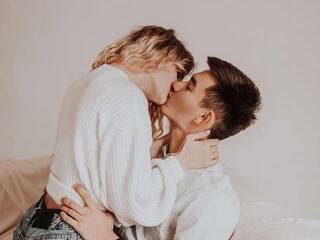 कामुक वीडियो चैट FlowerNBlade