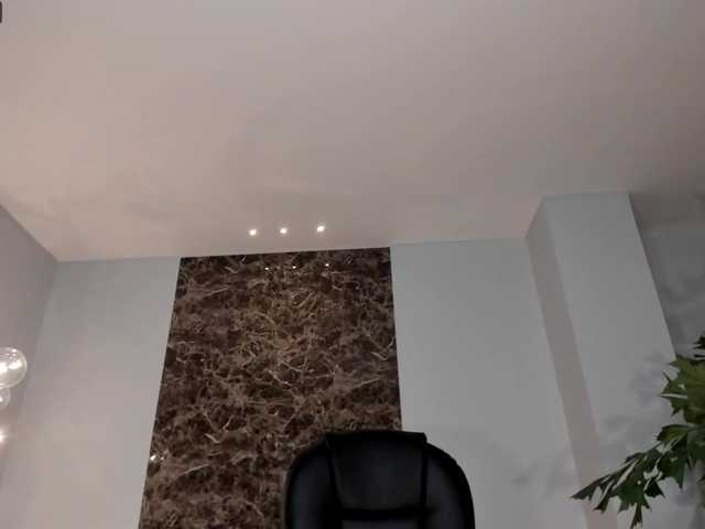 प्रसारण स्क्रीनशॉट GianaWatson
