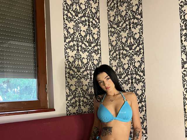 प्रोफ़ाइल की तस्वीर girlnextdoor19