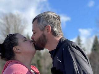 कामुक वीडियो चैट H0zN1na