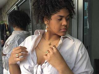 कामुक वीडियो चैट HalleThomson