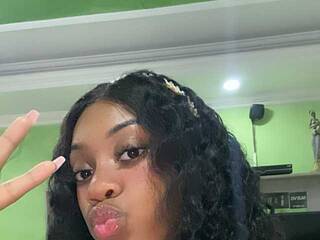 कामुक वीडियो चैट Hannan-baker