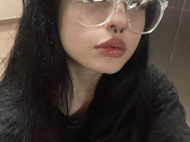 प्रोफ़ाइल की तस्वीर KittiGirl