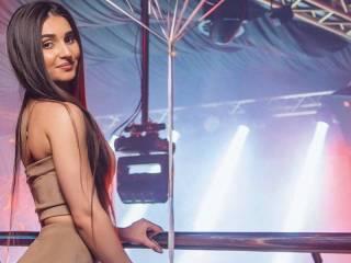 प्रोफ़ाइल की तस्वीर honey1313