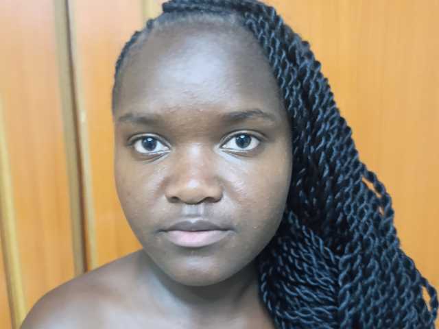 प्रोफ़ाइल की तस्वीर Horny-Barbie