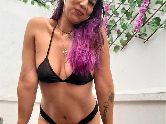 प्रोफ़ाइल की तस्वीर HornyCarolyn