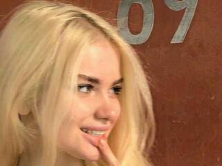 कामुक वीडियो चैट HotSexyBaby