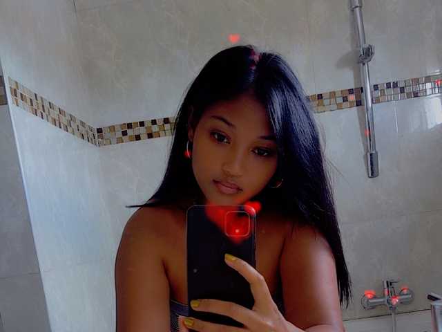 प्रोफ़ाइल की तस्वीर HotTia