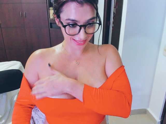 प्रसारण स्क्रीनशॉट HUGETITS90XX