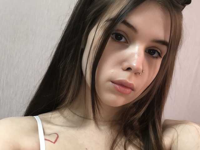 प्रोफ़ाइल की तस्वीर iloveqni